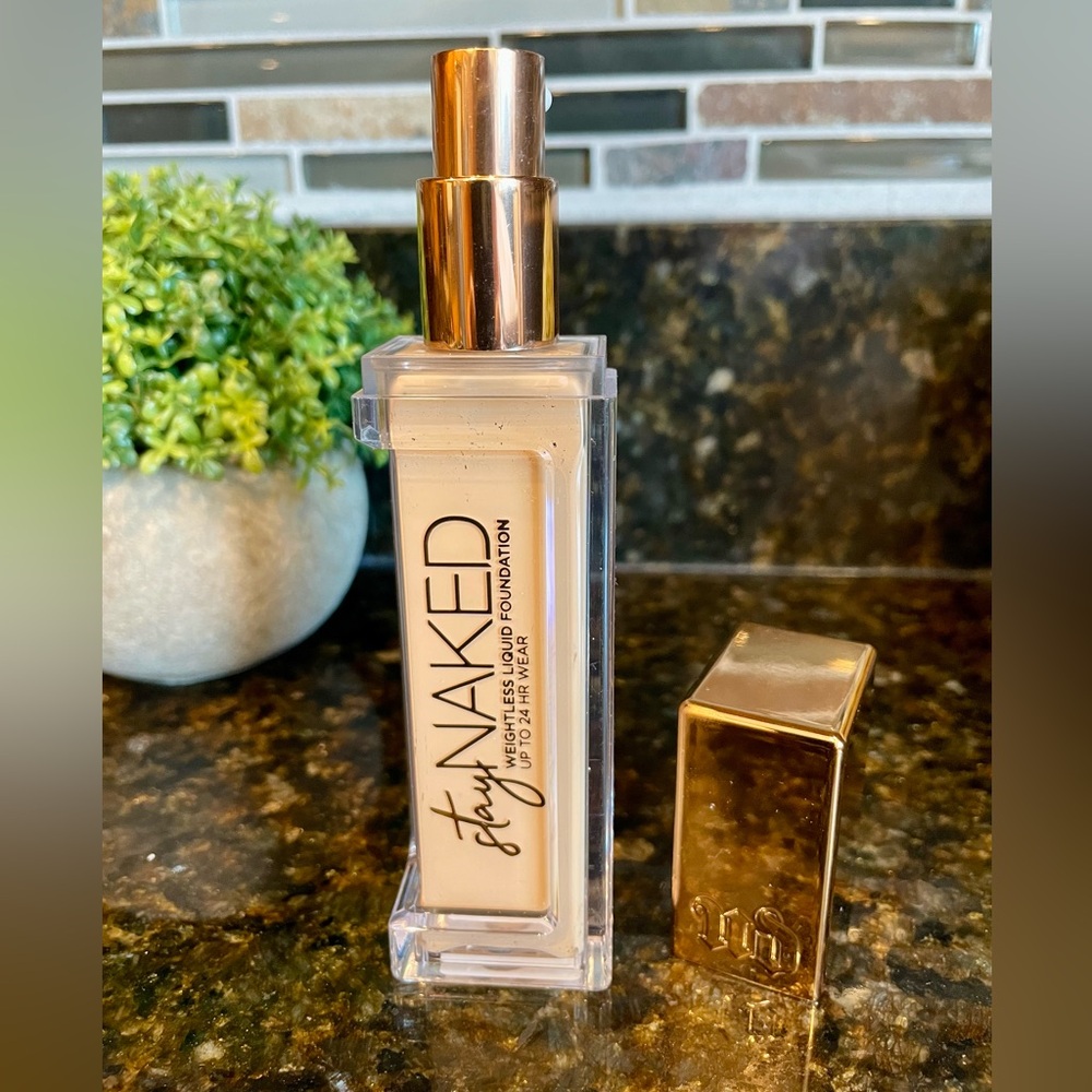 🆕 Urban Decay STAY NAKED WEIGHTLESS LIQUID FOUNDATION in 30WY